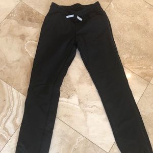Ivivva Joggers- black